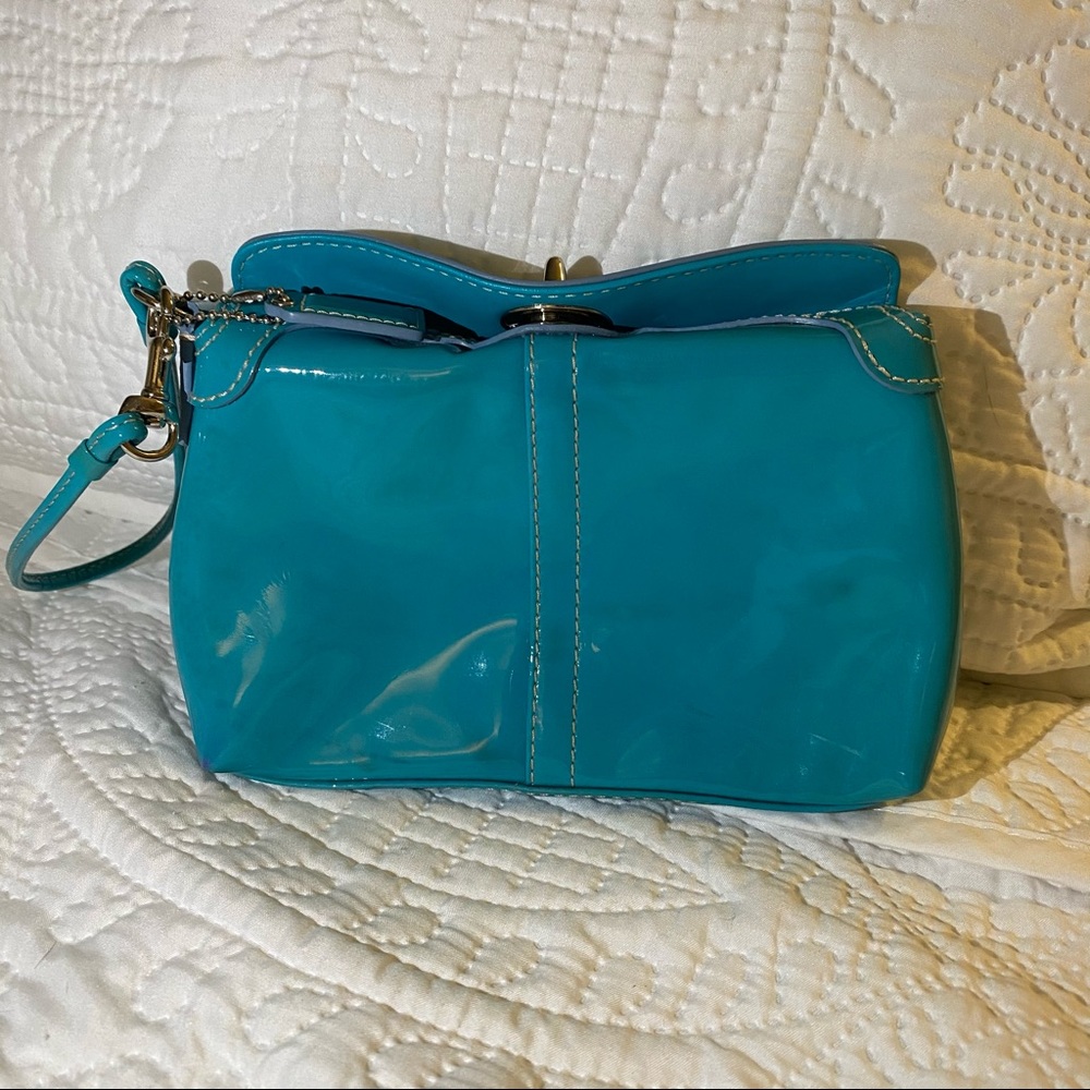💙COACH small wristlet